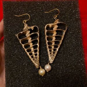 Shell and Pearl earrings